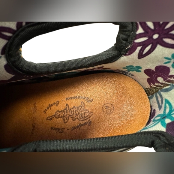 Portofino Rubber Ankle Boots Slip On Black Floral Size 40/8 EUC - Picture 7 of 8